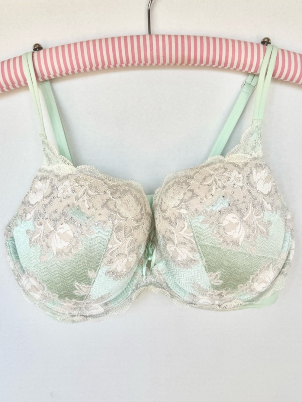 Delicate Lace Underwire Bra - Mint & Ivory
